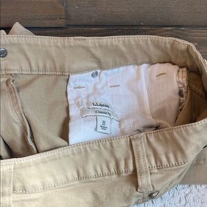 L.L. Bean Womans 10P Khaki Chinos